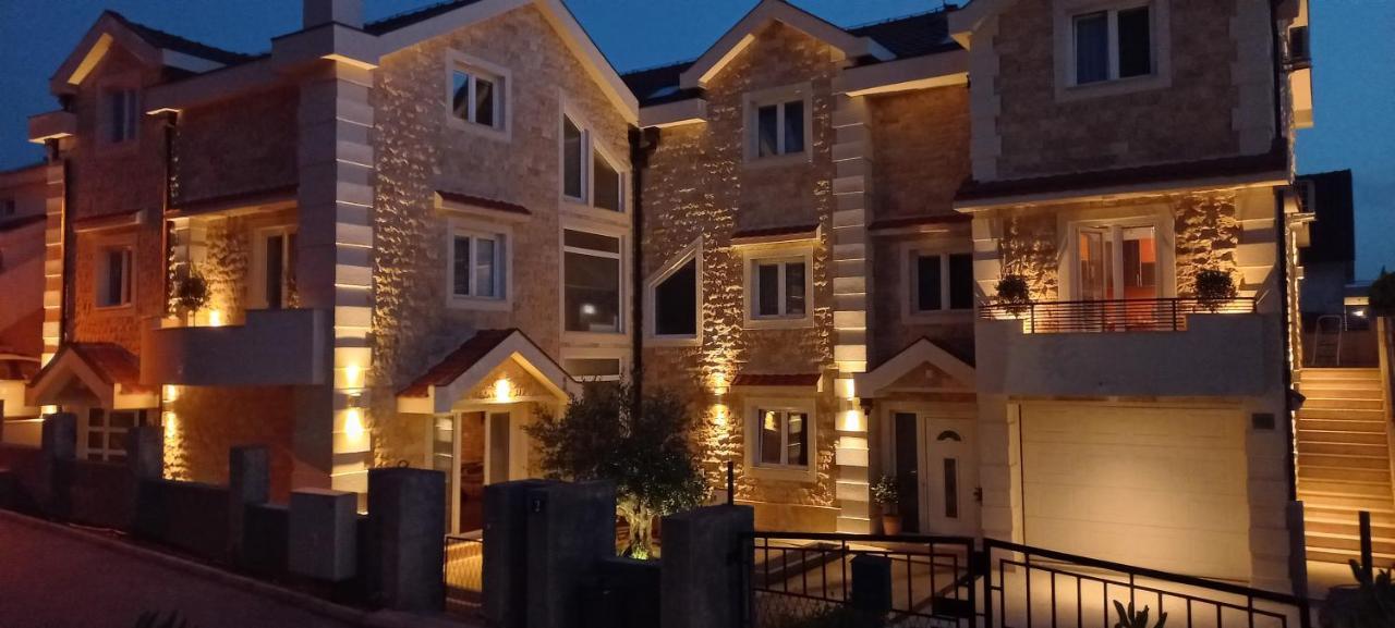 42° North Apartments Тиват Экстерьер фото