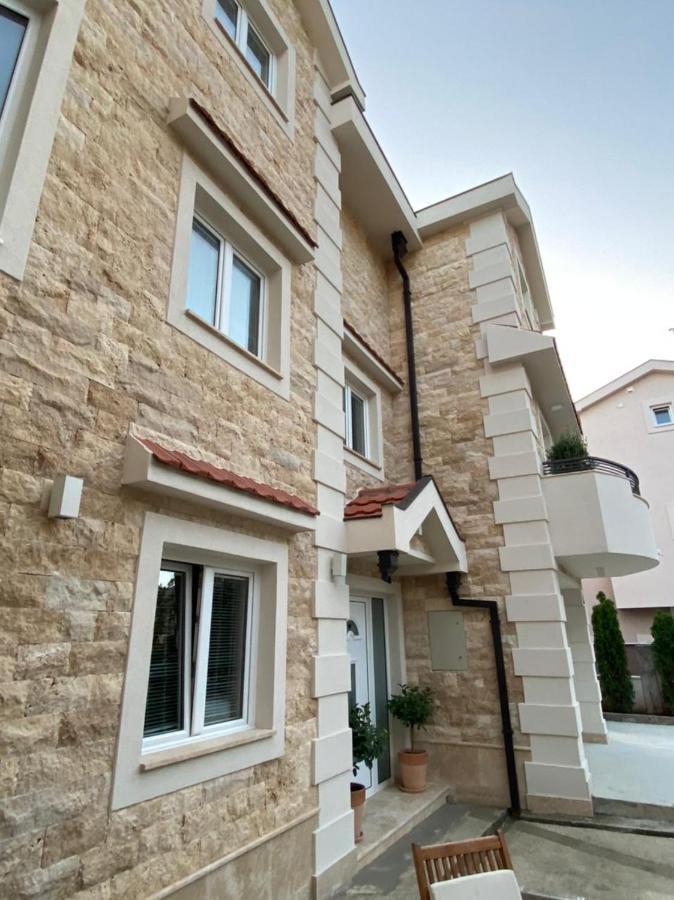 42° North Apartments Тиват Экстерьер фото