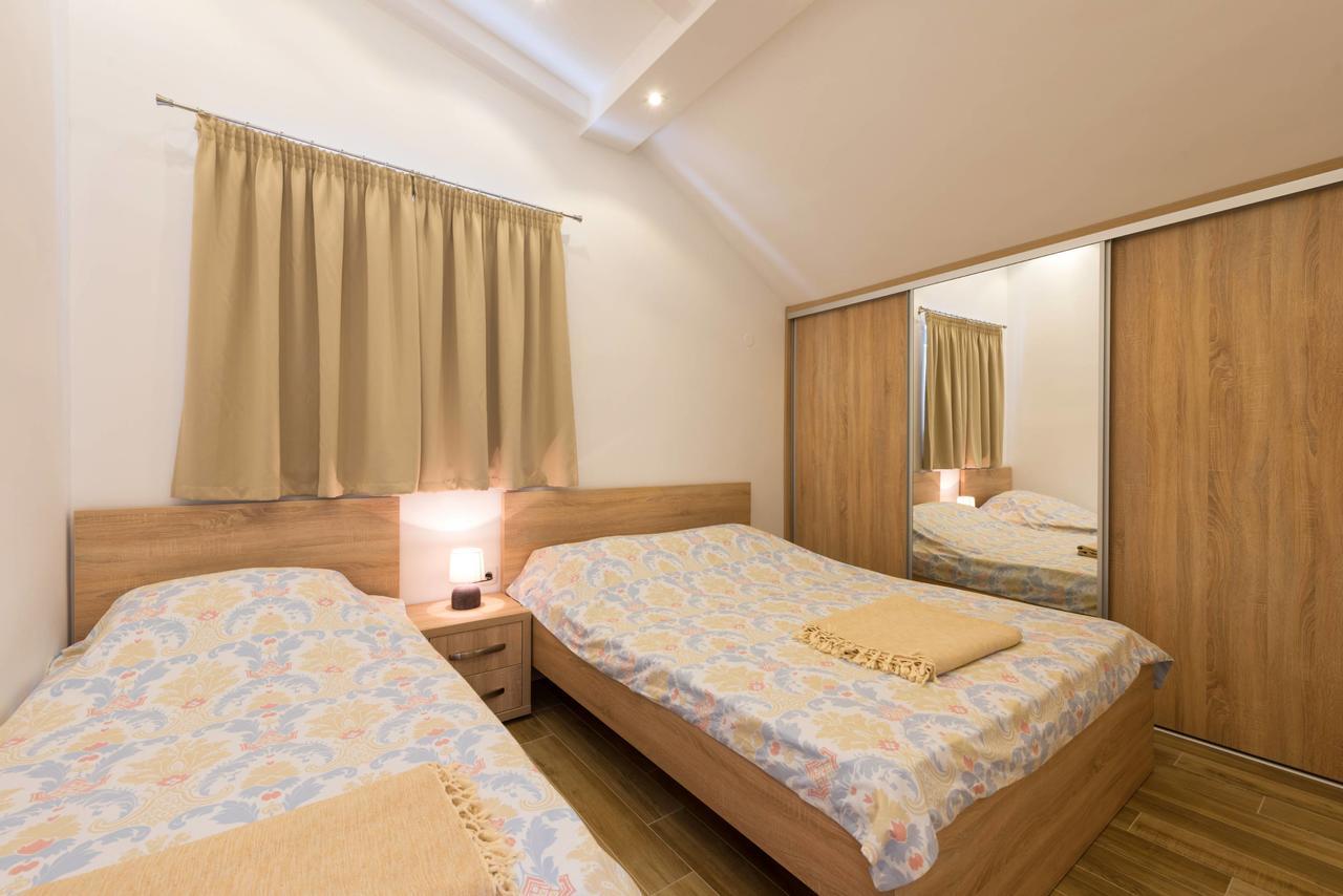42° North Apartments Тиват Экстерьер фото